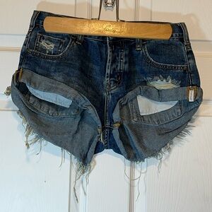 Trendy Frayed Denim Shorts